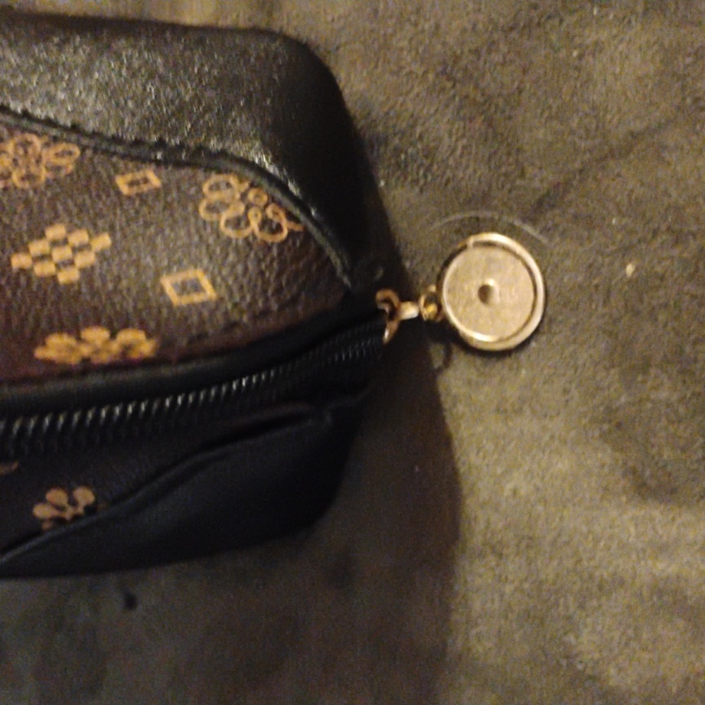 Makeup Bag - Picture 3 of 6